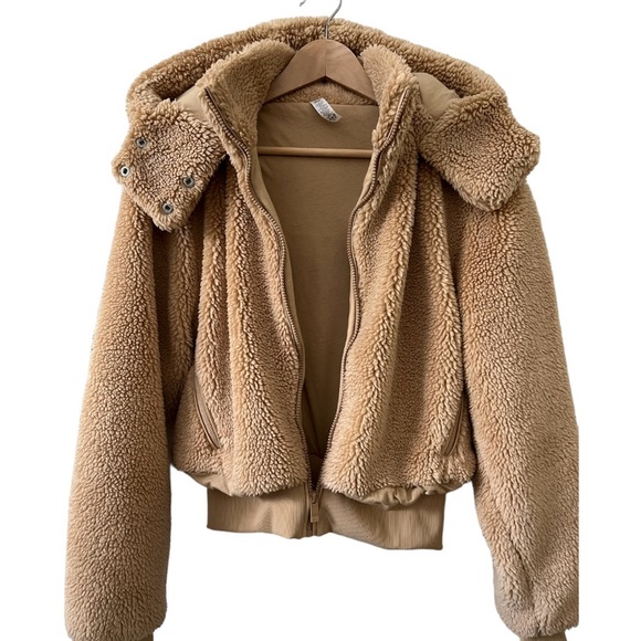 Alo Yoga Foxy Sherpa Teddy Jacket Removable Hood Camel Size Small EUC - Picture 8 of 16